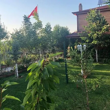 Essiz Deniz Manzarali Villa. فيلة Çınarcık