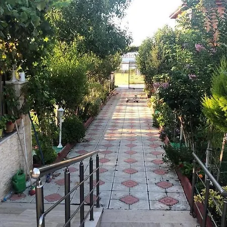Essiz Deniz Manzarali Villa. فيلة